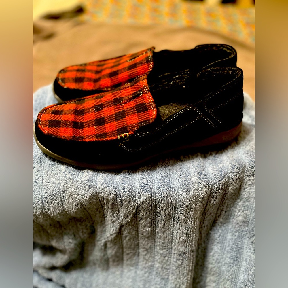 Clark’s Collection Red and Black Plaid size 8 wore once